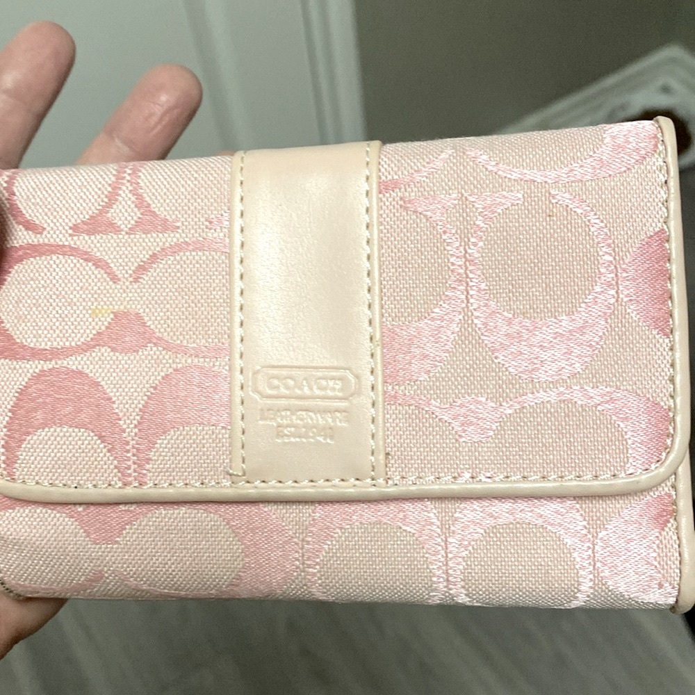 COACH WALLET CARD HOLDER BILL FOLD AND A ZIPPER POCKET